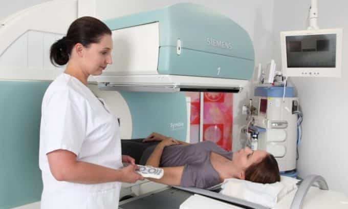 Для уточнения диагноза используют ренографию